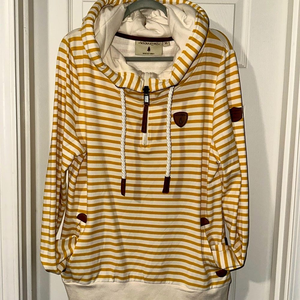 Wanakome pull over hoodie and zip